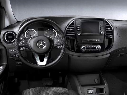 Inchirieri auto MERCEDES BENZ Vito Tourer (6/9 locuri)