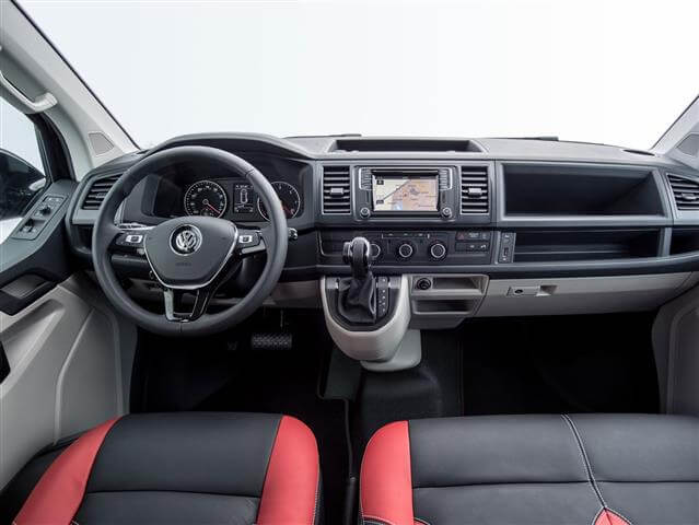 Inchirieri auto VOLKSWAGEN Caravelle (6/9 locuri)